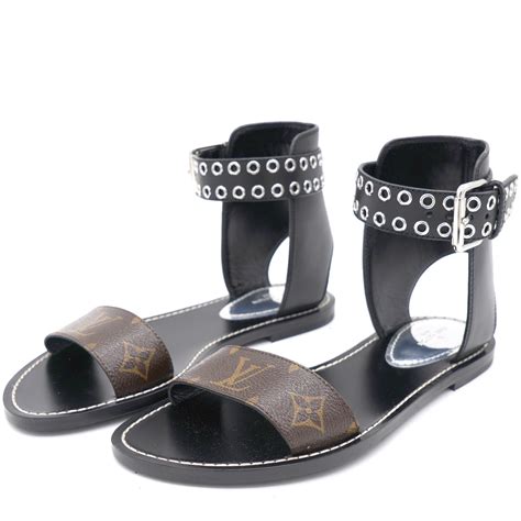 louis vuitton passenger flat sandal|ma 1221 louis vuitton sandals.